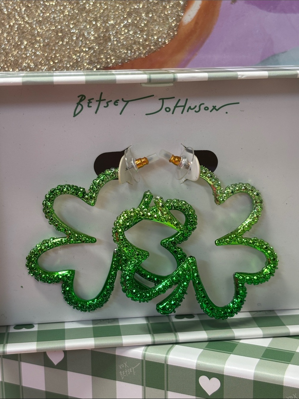 Betsey Johnson Glitter Shamrock Earrings NWT - Picture 3 of 3